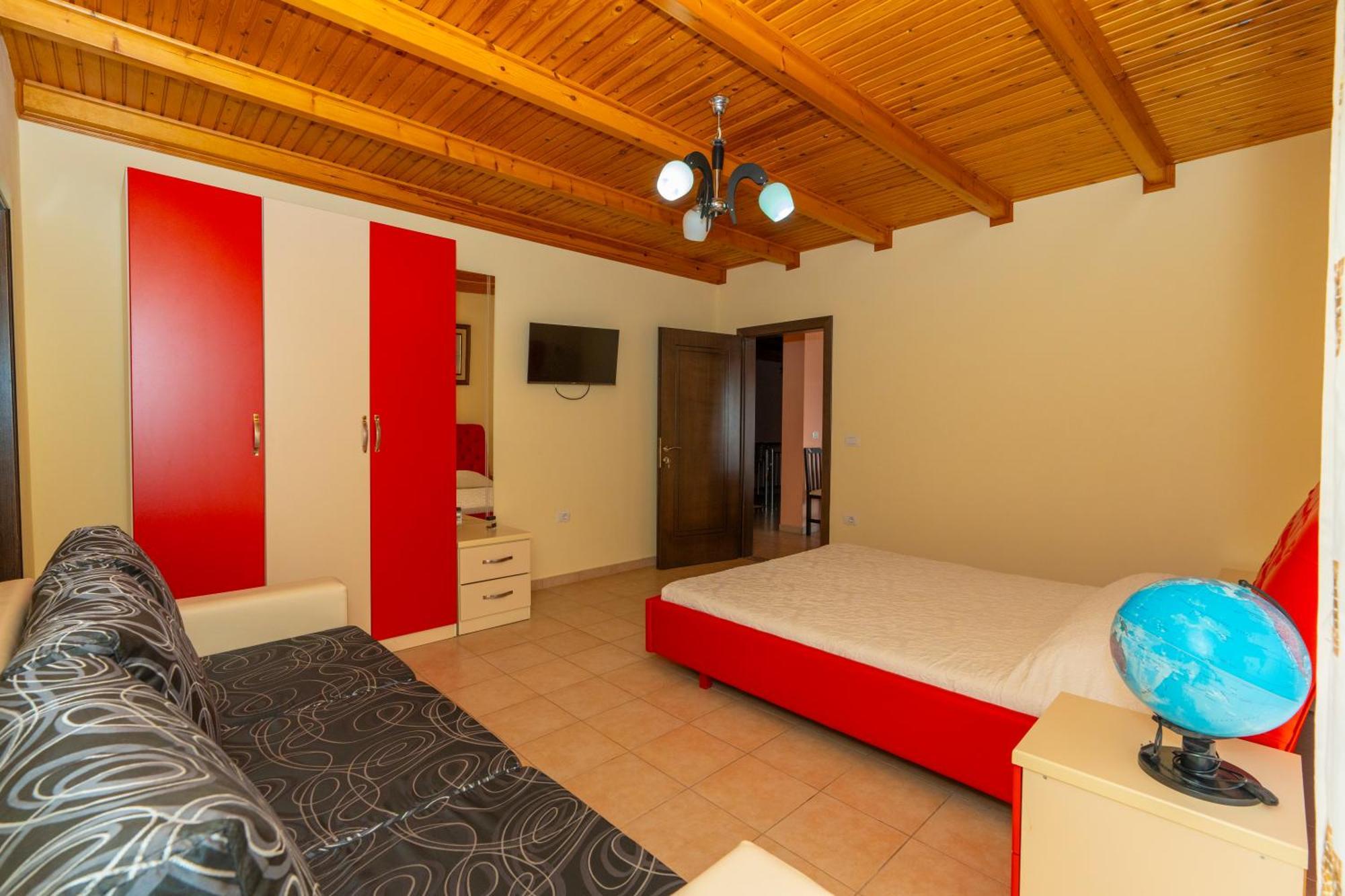 Hotel Albania Веліпоя Екстер'єр фото