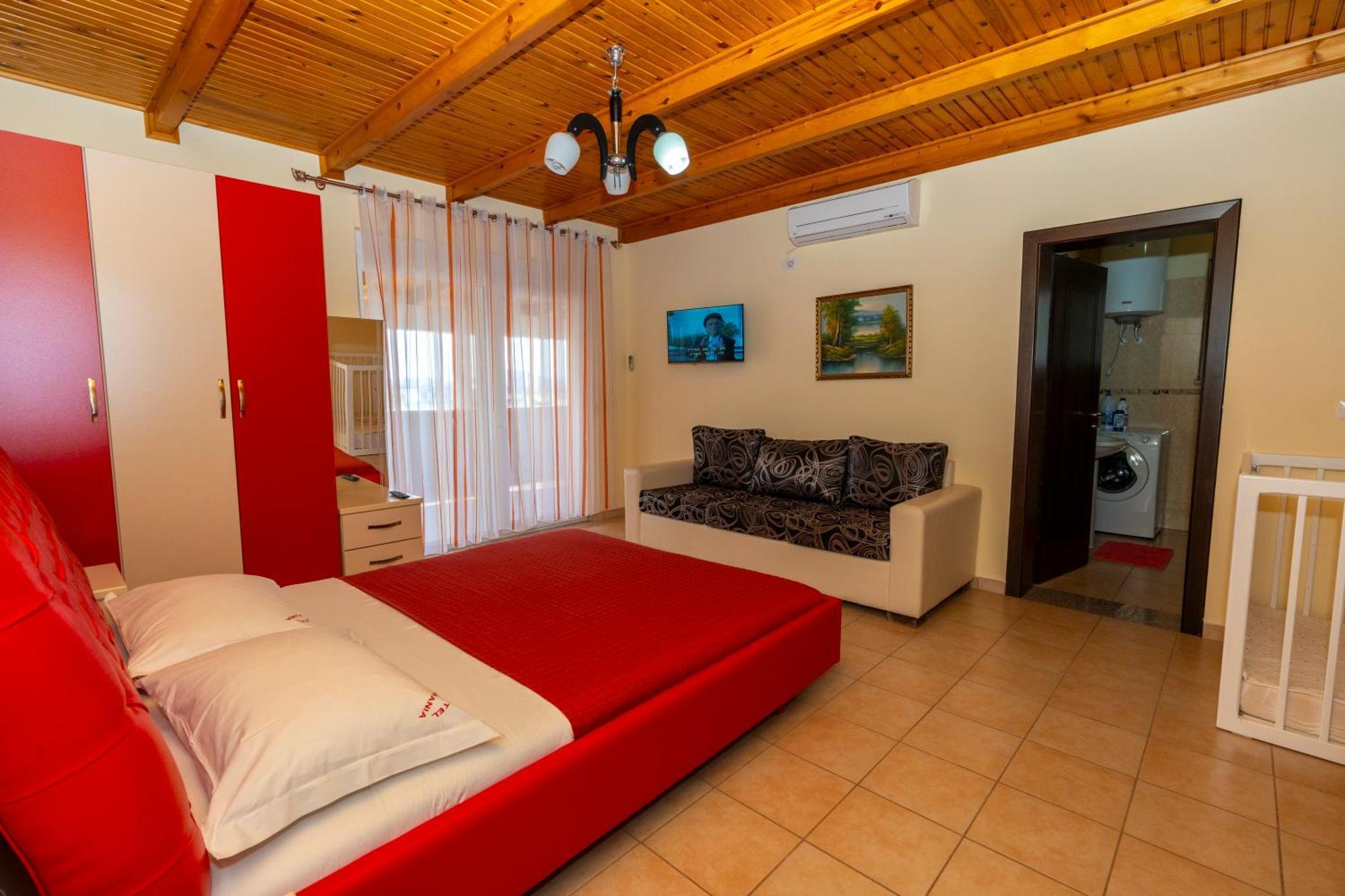 Hotel Albania Веліпоя Екстер'єр фото