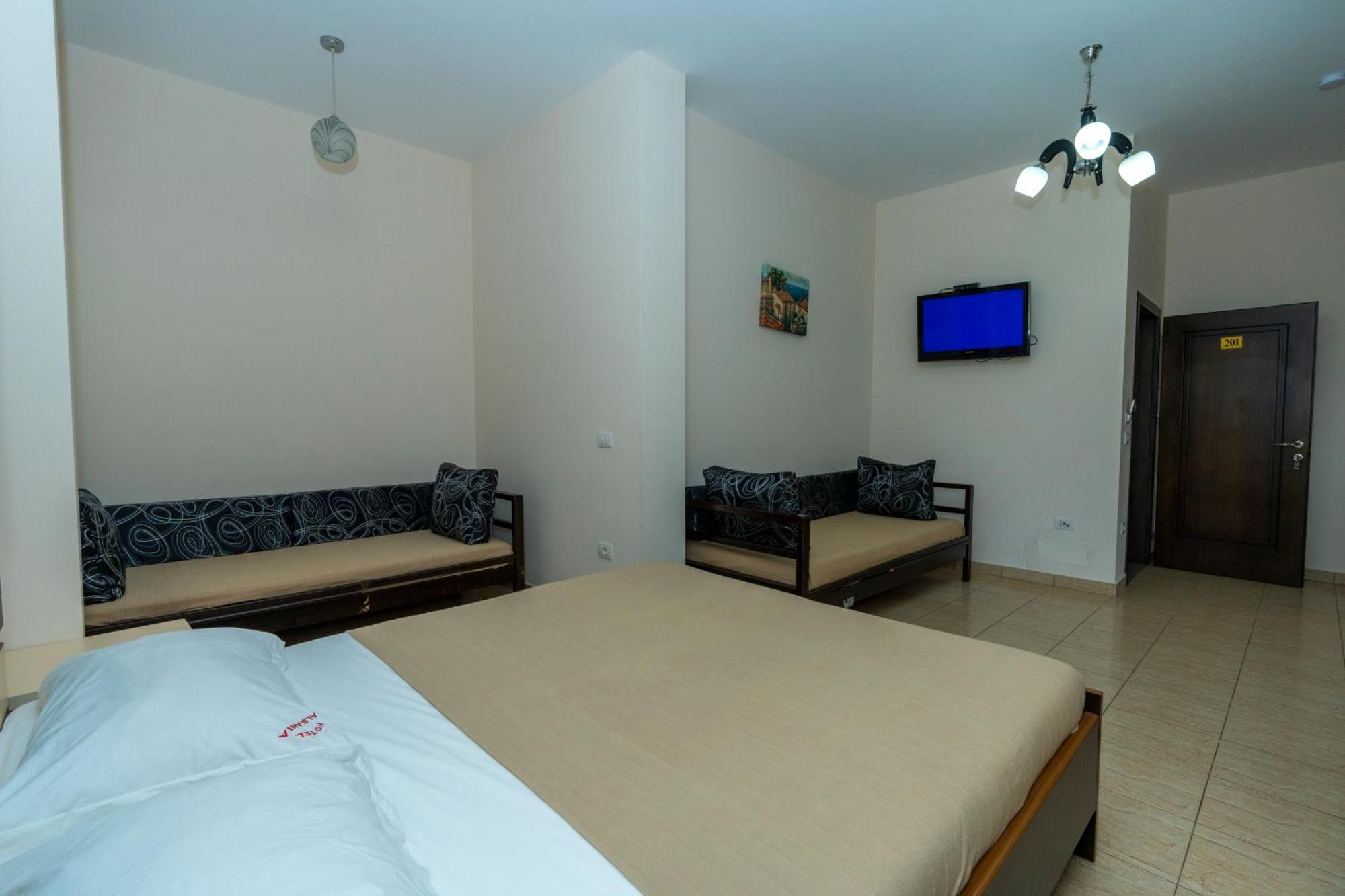 Hotel Albania Веліпоя Екстер'єр фото