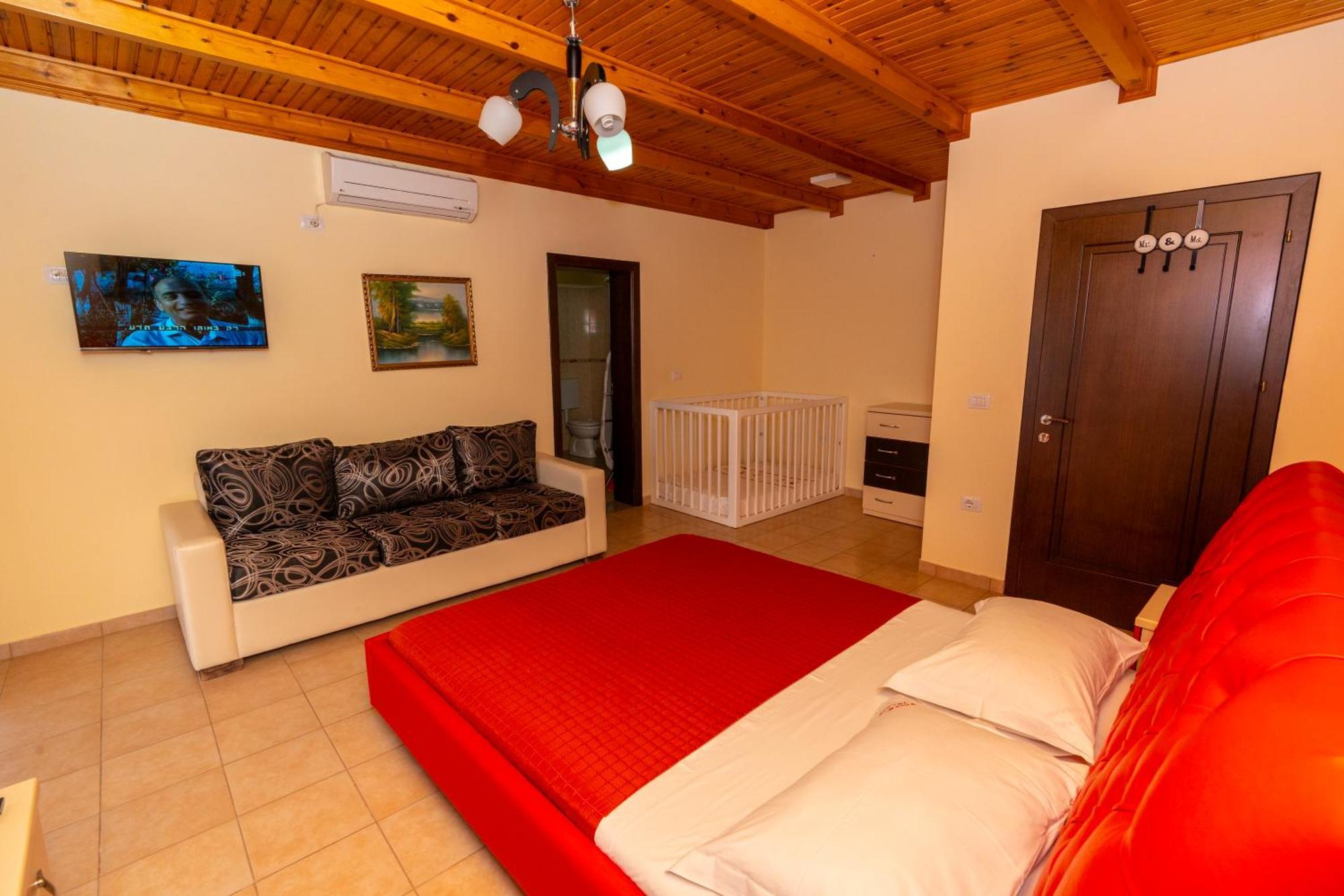 Hotel Albania Веліпоя Екстер'єр фото