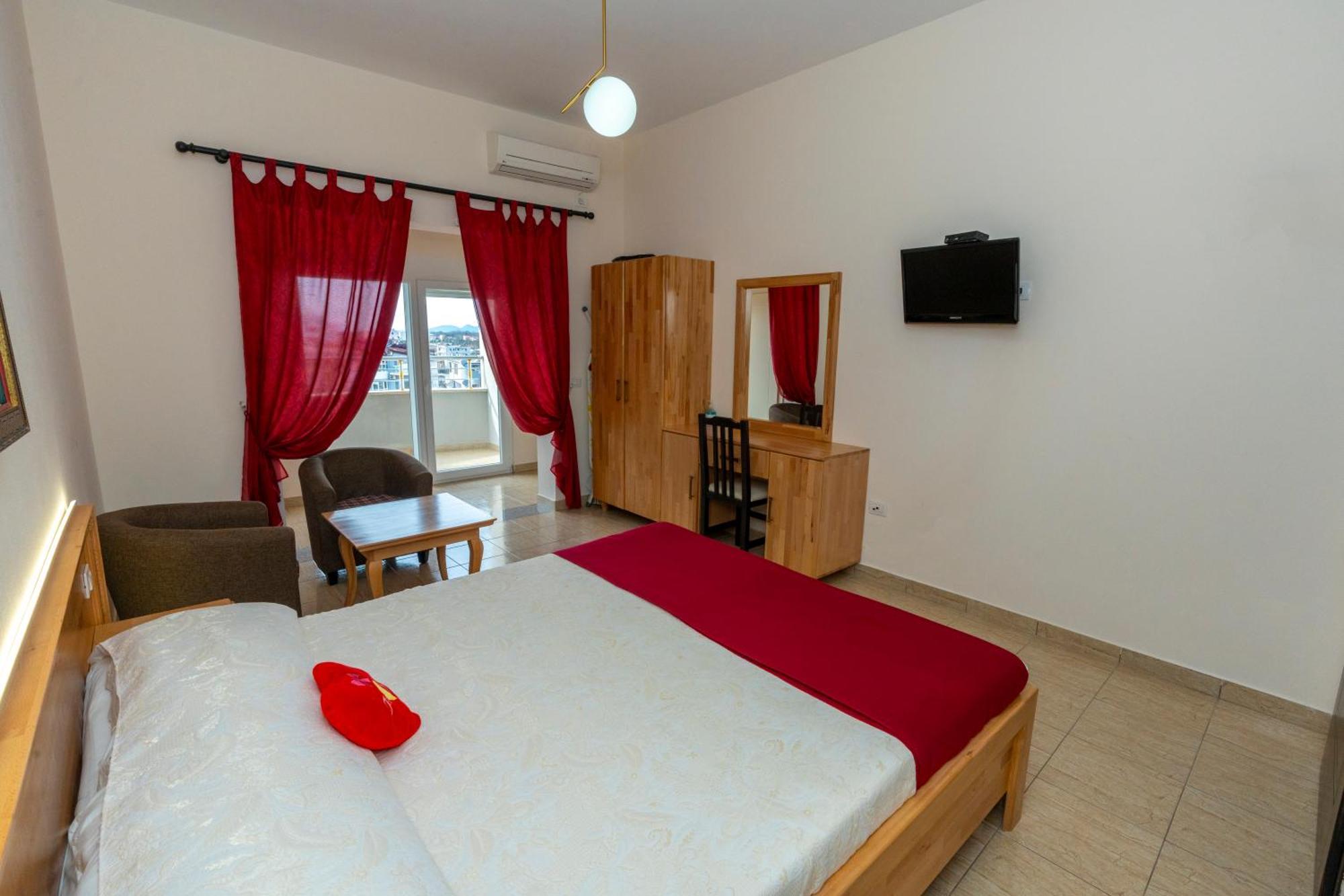 Hotel Albania Веліпоя Екстер'єр фото