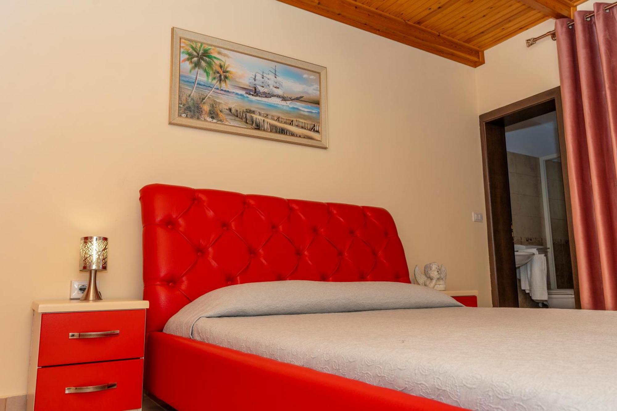 Hotel Albania Веліпоя Екстер'єр фото