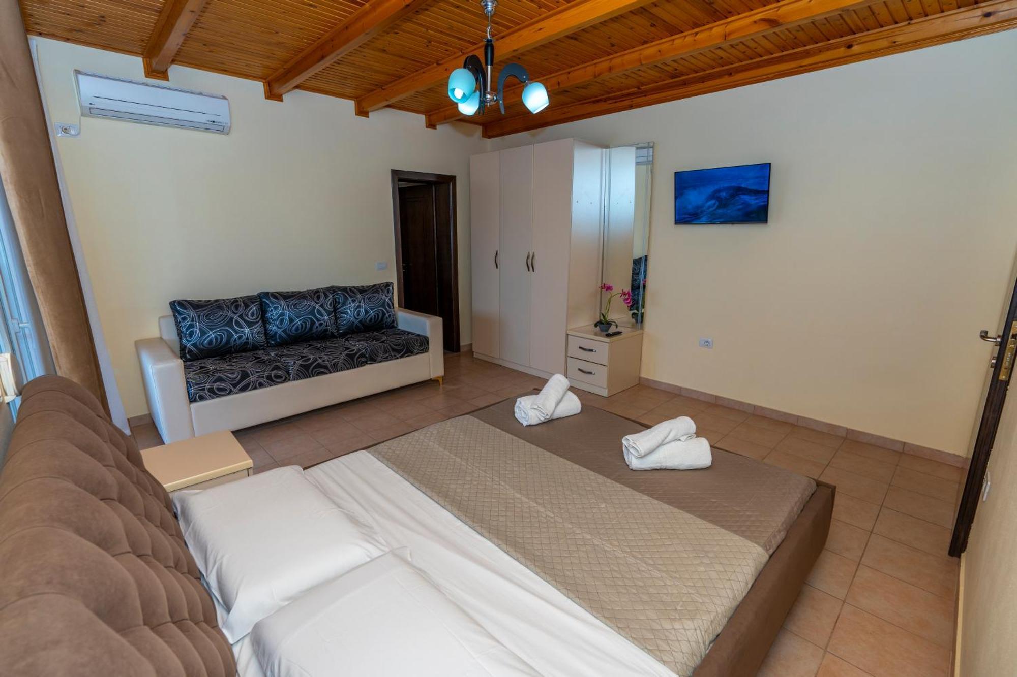 Hotel Albania Веліпоя Екстер'єр фото